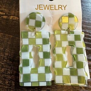 Green & White Retro Drop Vintage Statement Earrings